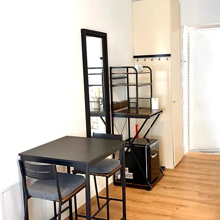 Apartment 6 - Easy *